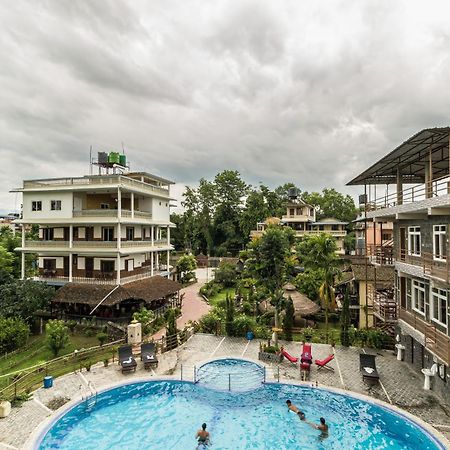 Hotel Riverside With Swimming Pool Саураха Экстерьер фото